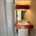 En Duplex Avec Terrasses, Vue Océan Et Parking à - Fr-1-494-216 * Royan