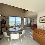 En Duplex Avec Terrasses, Vue Océan Et Parking à - Fr-1-494-216 * Royan