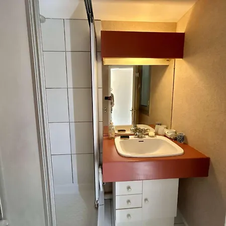 En Duplex Avec Terrasses, Vue Ocean Et Parking A - Fr-1-494-216 * Royan